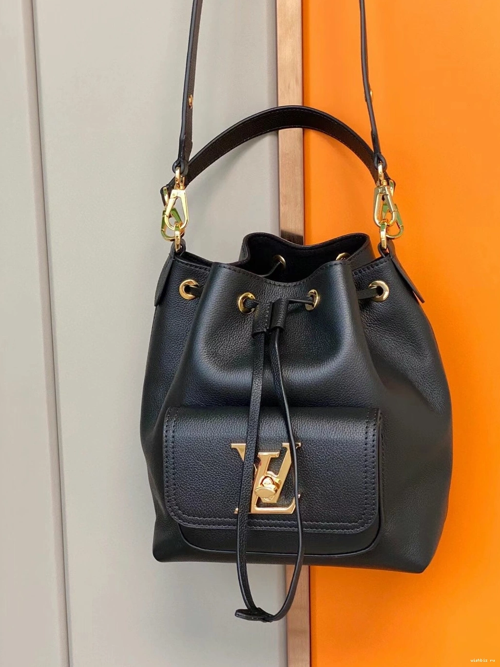 WIS LOUIS LOCKME VUITTON BUCKET 0719